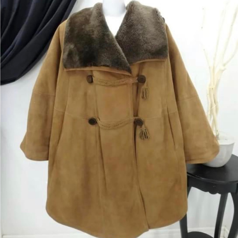 REDUCED 4 CHRISTMAS! Sheepskin Coat/Poncho/Cape $3000 Italian Christia by Hana K